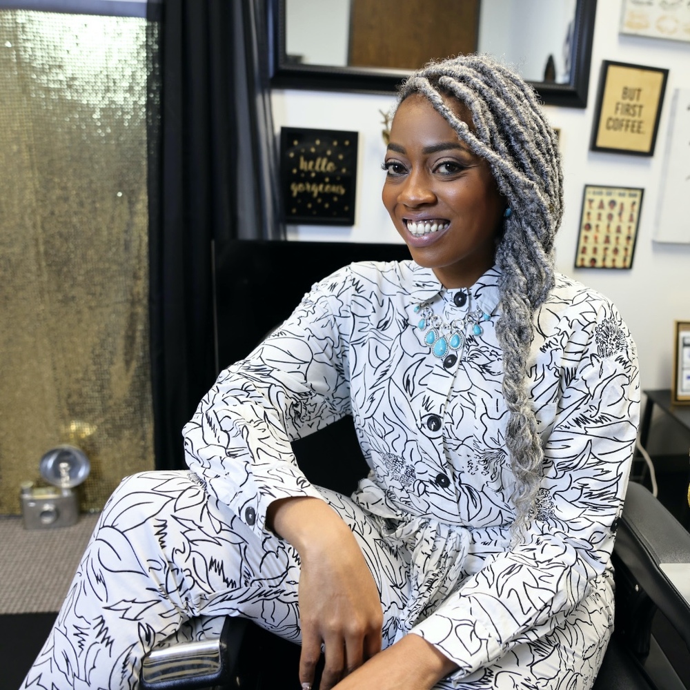 Meet your Posher, Monica